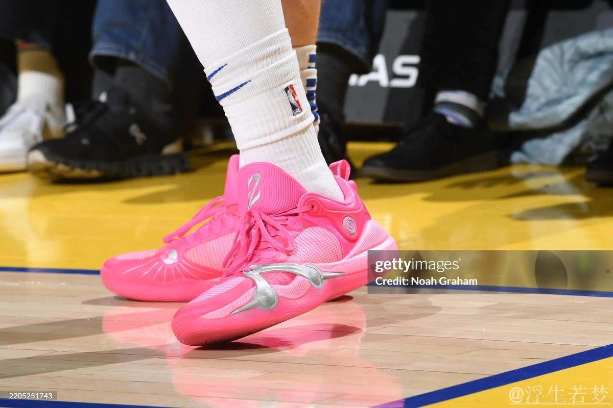 波杰姆斯基连得5分,表现抢眼! 波杰姆斯基连得5分,表现抢眼!