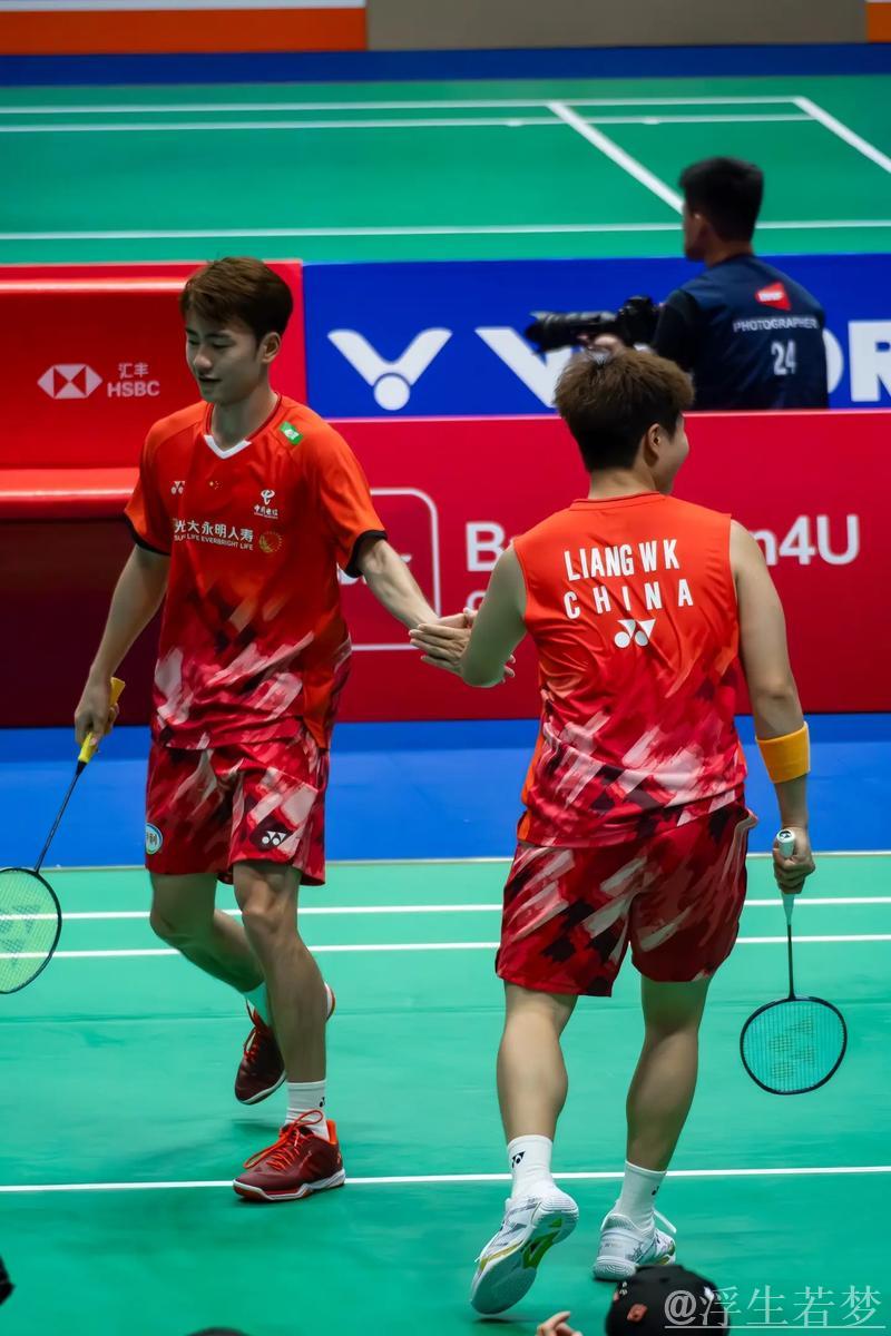 梁王组合连赢两局晋级中国公开赛四强